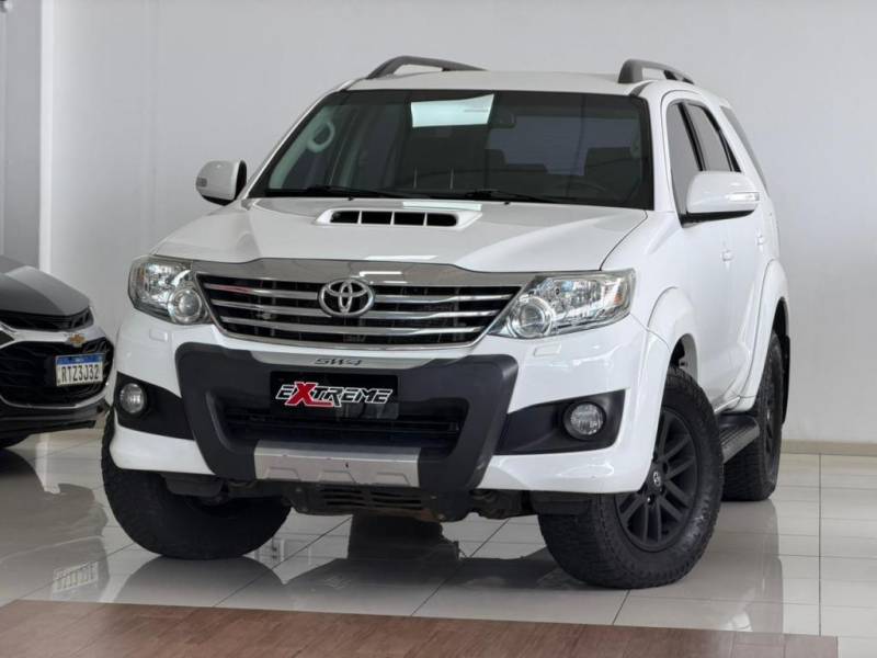 Toyota SW4 7 LUGARES - 2015